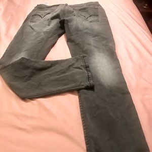 Levi’s black skinny jeans